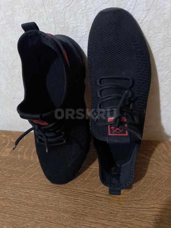 Продам мужские кроссовки черного цвета 45 размера(стелька 29 см) в идеальном состоянии - Орск