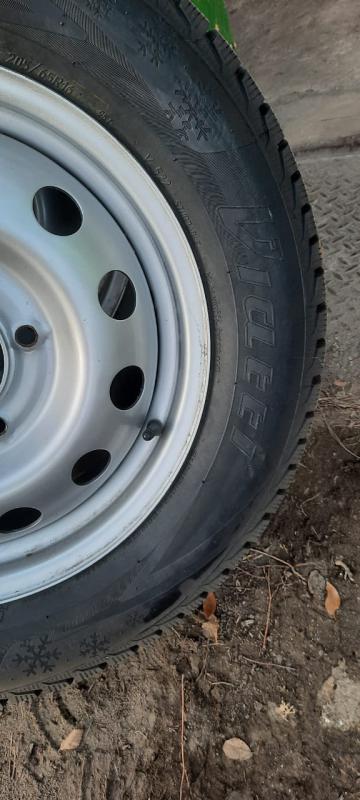 Продам Viatti Brina Nordico 205/65-R16 с дисками . - Новотроицк