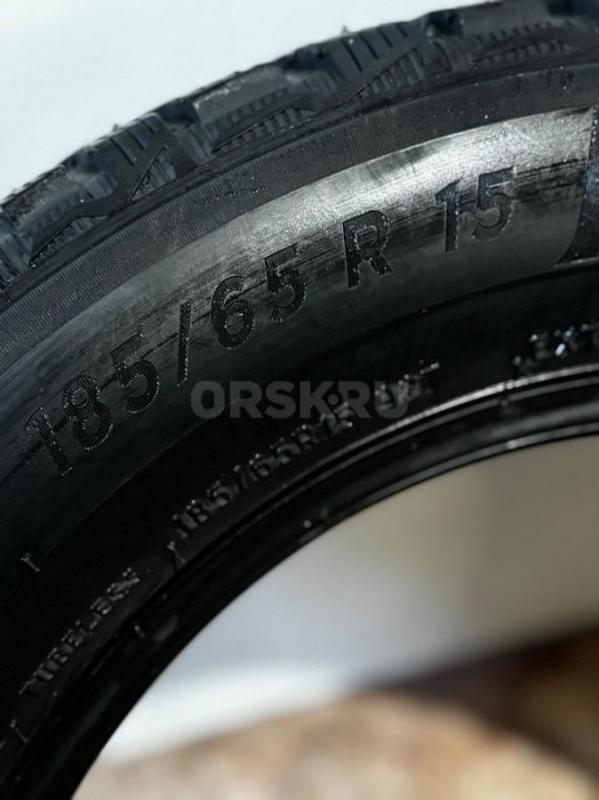 Продам комплект зимних шин MICHELIN 185/65R15 без порезов и грыж. - Орск