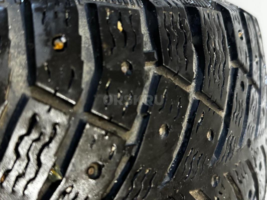 Продам комплект зимних шин MICHELIN 185/65R15 без порезов и грыж. - Орск