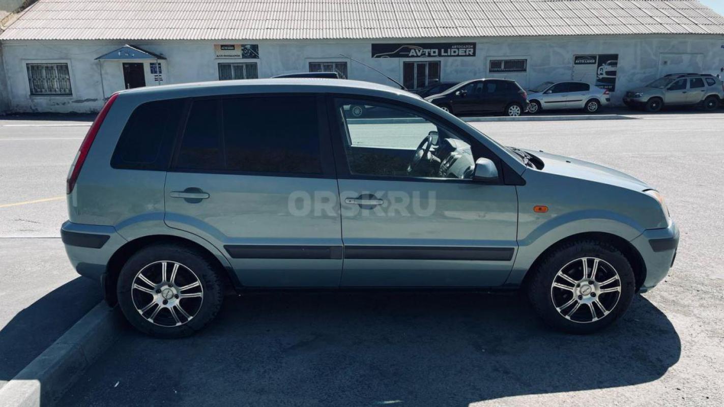 Продается Ford Fusion 2008 года
Комплектация :
- ДВС 1,6; 101 л.с
- Кондиционер (климат контроль) - Новотроицк