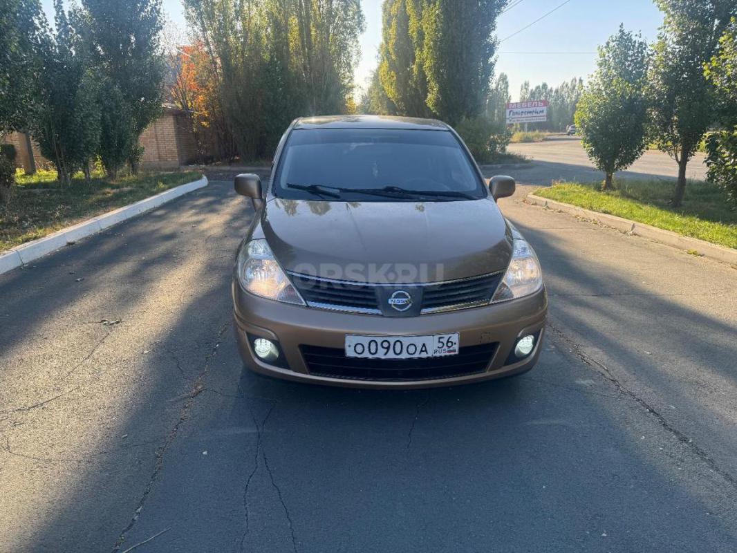 Продам Ниссан Тиида 2007 года богатой комплектация Леганс 

1.8 литра мотор 126 лошадей 
Цепной м - Орск