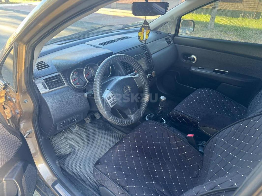 Продам Ниссан Тиида 2007 года богатой комплектация Леганс 

1.8 литра мотор 126 лошадей 
Цепной м - Орск