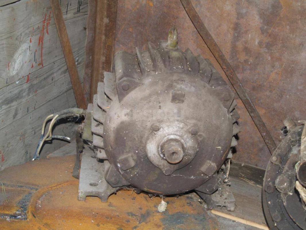 Электродвигатель примерно  по  цене металолома - Орск