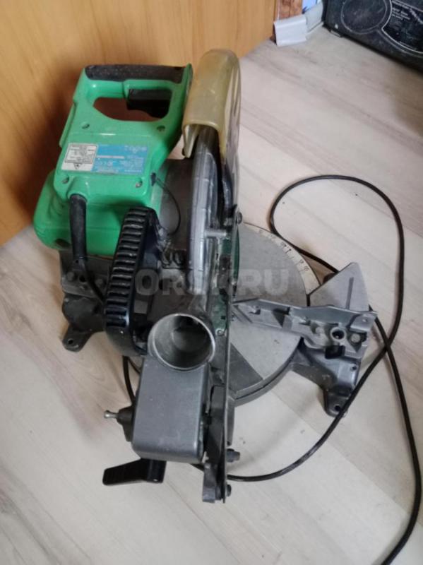 Торцовочная пила Hitachi С10FCH2 Японская сборка углы точные 1600вт люфтов нет 15000р,болгарка Makit - Орск