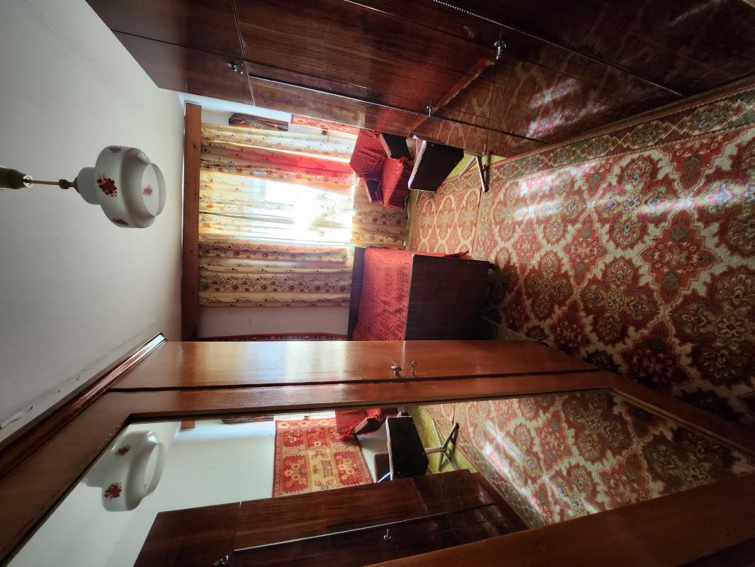 Продается 2-х комнатная квартира в кирпичном 9-этажном доме,  в г. - Новотроицк