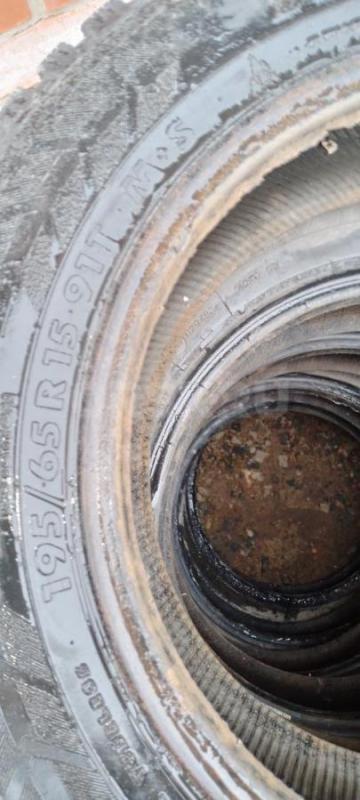 Продам комплект зимних шин 1958/65/15 . - Новотроицк