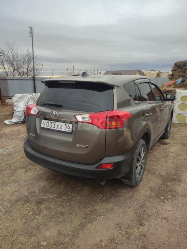 Продам Рав 4 а идеальном состоянии, японская сборка вся в родне выглядит очень достойно как новый ав - Орск