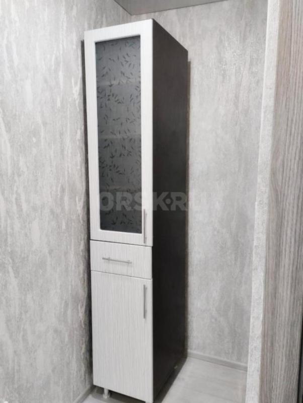 Продам 2 предмета от кухонного гарнитура: шкаф-пенал (высота 210см; глубина 55см; ширина 40см) и мой - Орск