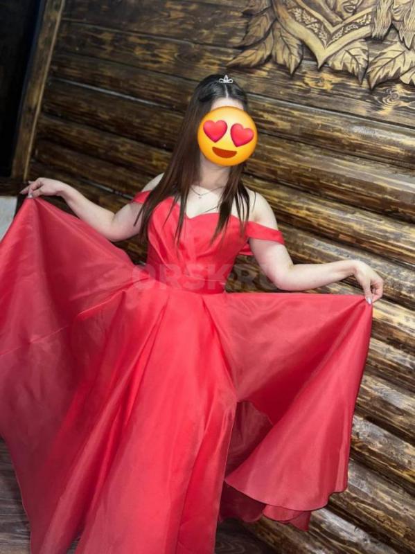 Продам новое, вечернее, пышное корсетное платье, размер регулируется шнуровкой на спине с 44р по 48р - Орск