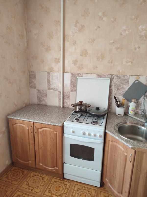 Сдаётся уютная, теплая и светлая однокомнатная квартира, улучшенной планировки, на длительный срок. - Новотроицк