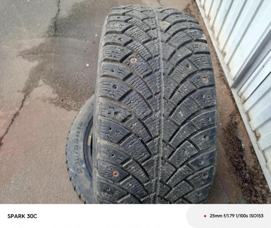 Комплект зимних шин, 4шт. 205/55R16  производство Япония. - Орск