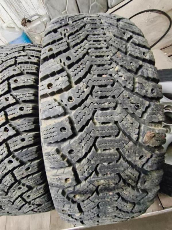 Колеса R-13 175/70, диски ровные, шипов нет. - Орск