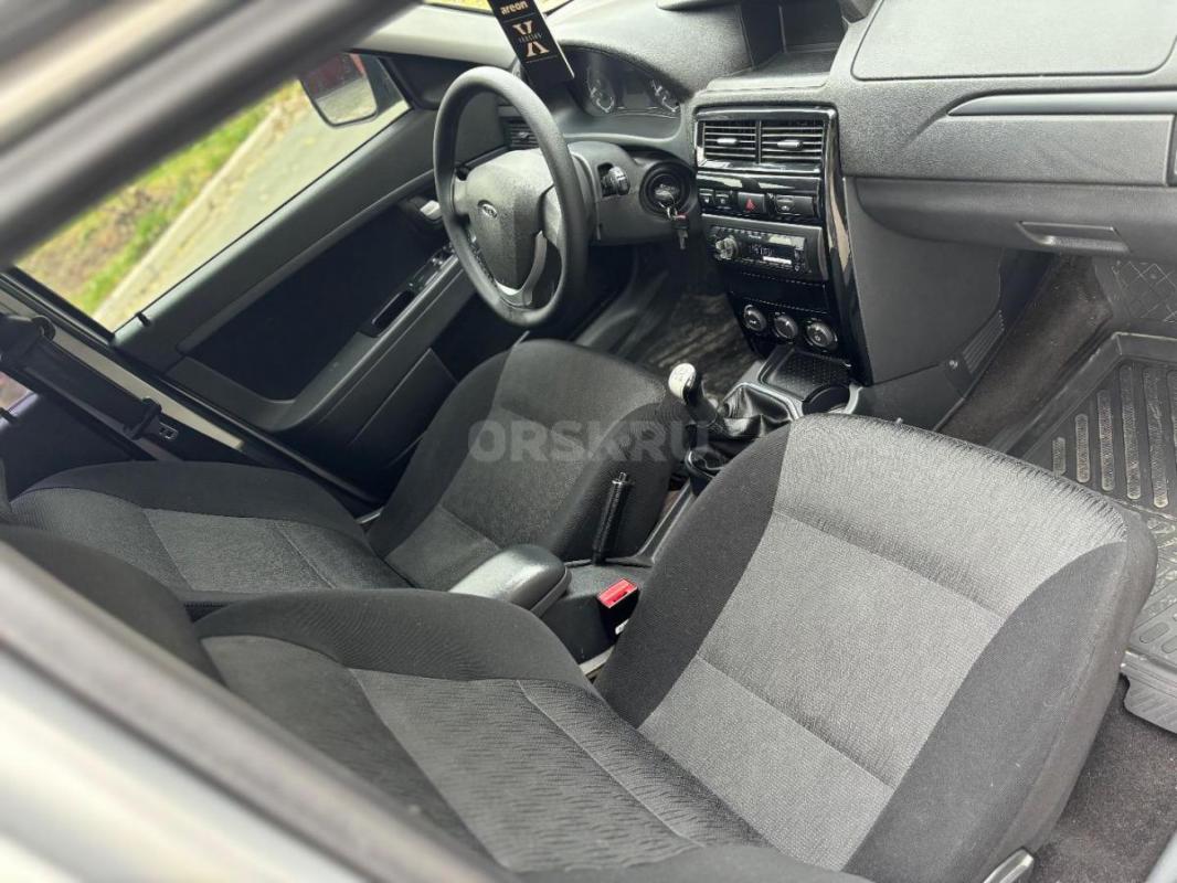 Продам приора II 2017 года выпуска
ПТС оригинал, 1 хозяин
Пробег 198к
Состояние близкое к идеалу, - Орск