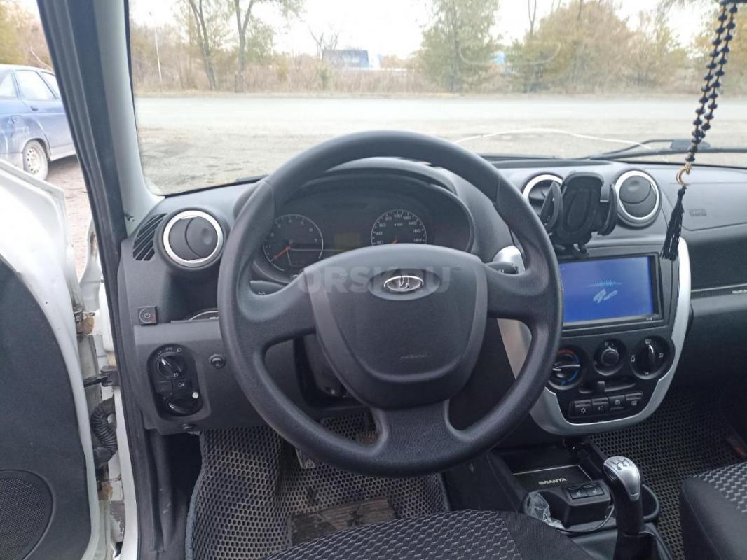 Продам автомобиль в отличном состоянии газ оформлен есть сертификат, ремонта не требует зимняя резин - Орск