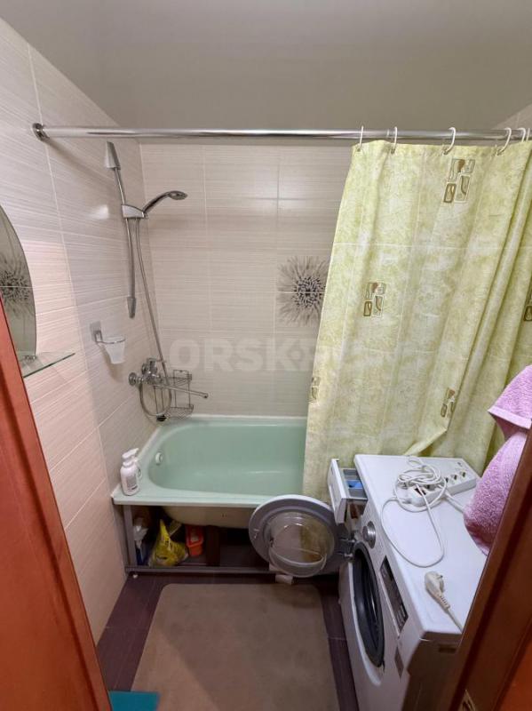 Отличная квартира с хорошим ремонтом, вся мебель и техника остается - Орск