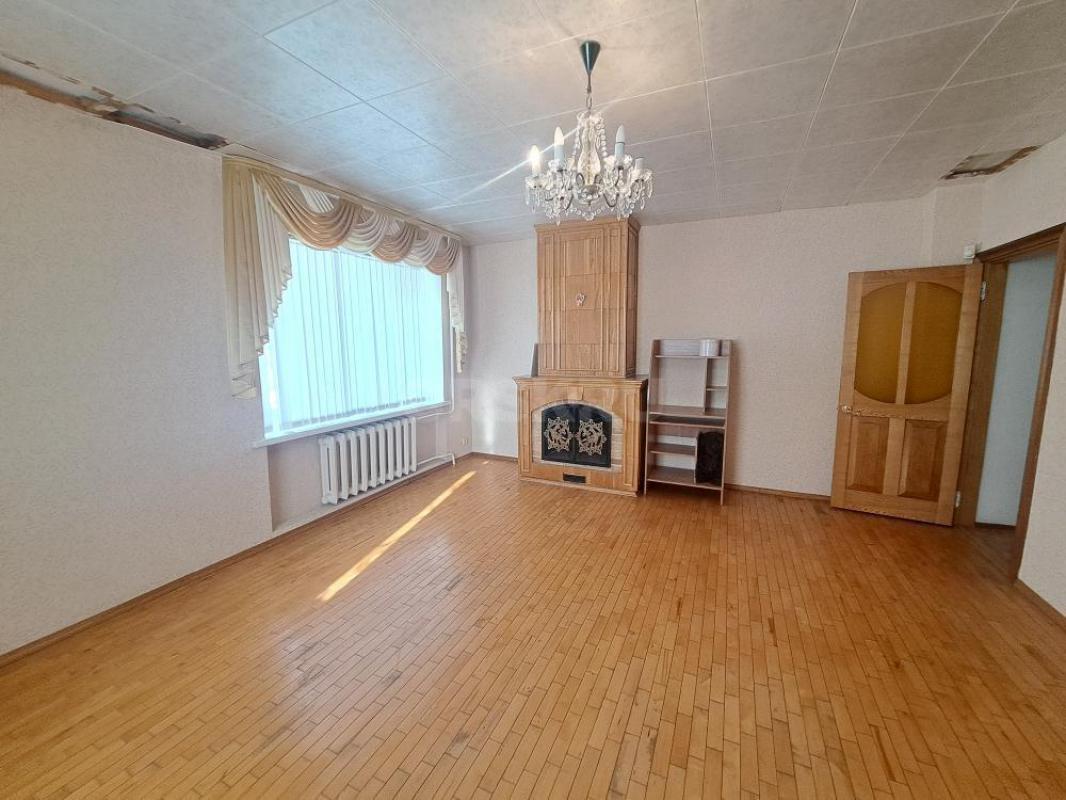 Продаётся прекрасный, уютный двухэтажный дом, общей площадью 341 кв. - Орск