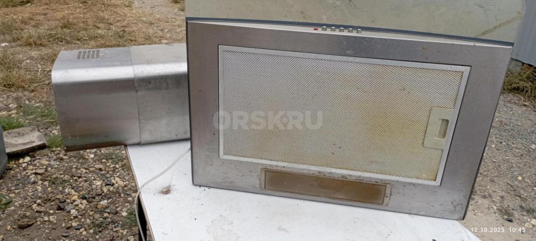 Продам вытяжку стекло, рабочая, только надо вымыть, фирма Ханса на 60 см. - Орск