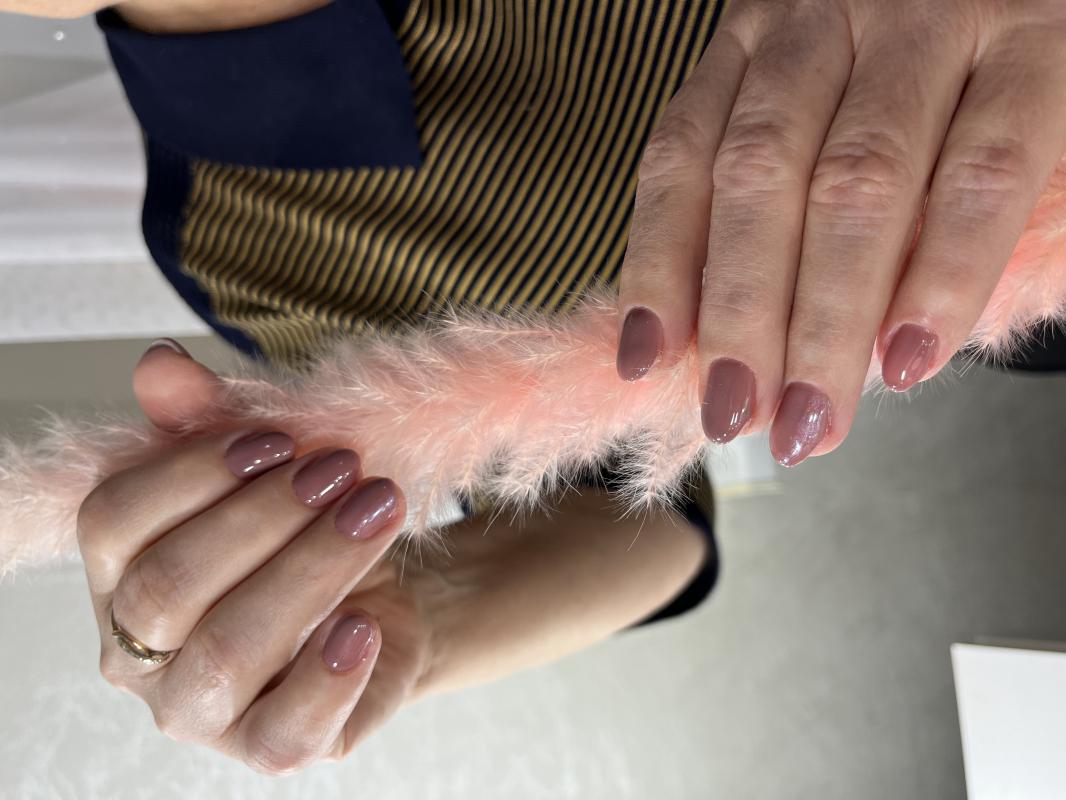 Маникюр
Я начинающий сертифицированный мастер по ногтевому сервису💅🏻
Принимаю на дому в специально - Орск