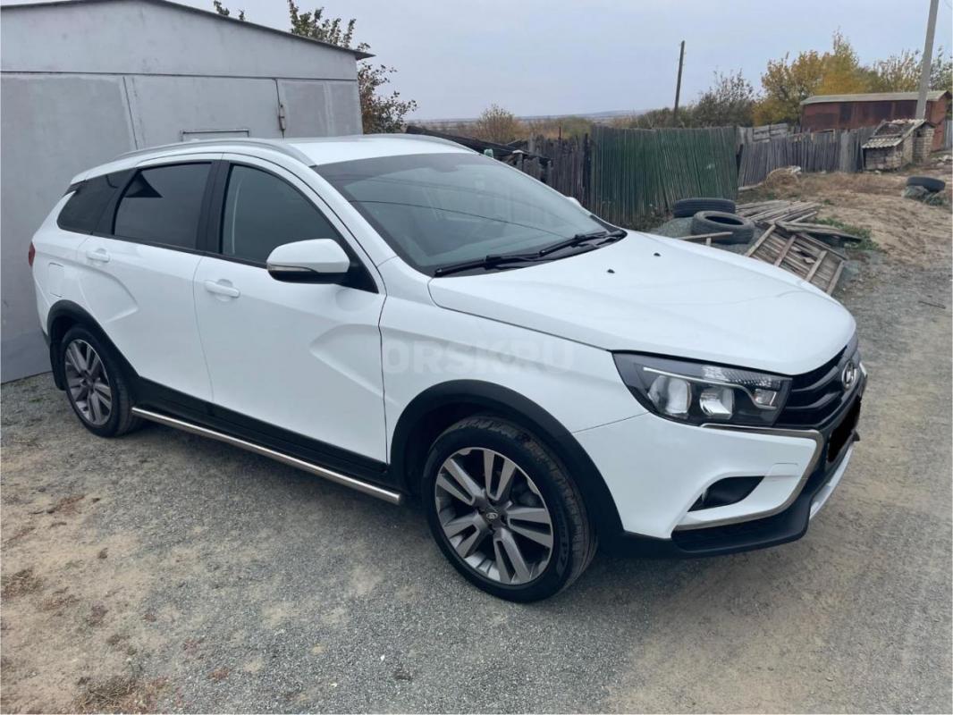 Продам ВЕСТА SW CROSS 2022 год (куплена в конце 2021 года, эксплуатация с 2022 года), пробег реальны - Орск