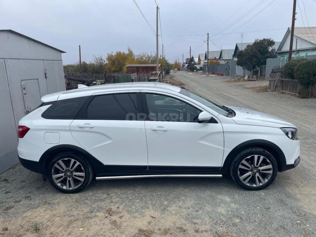 Продам ВЕСТА SW CROSS 2022 год (куплена в конце 2021 года, эксплуатация с 2022 года), пробег реальны - Орск