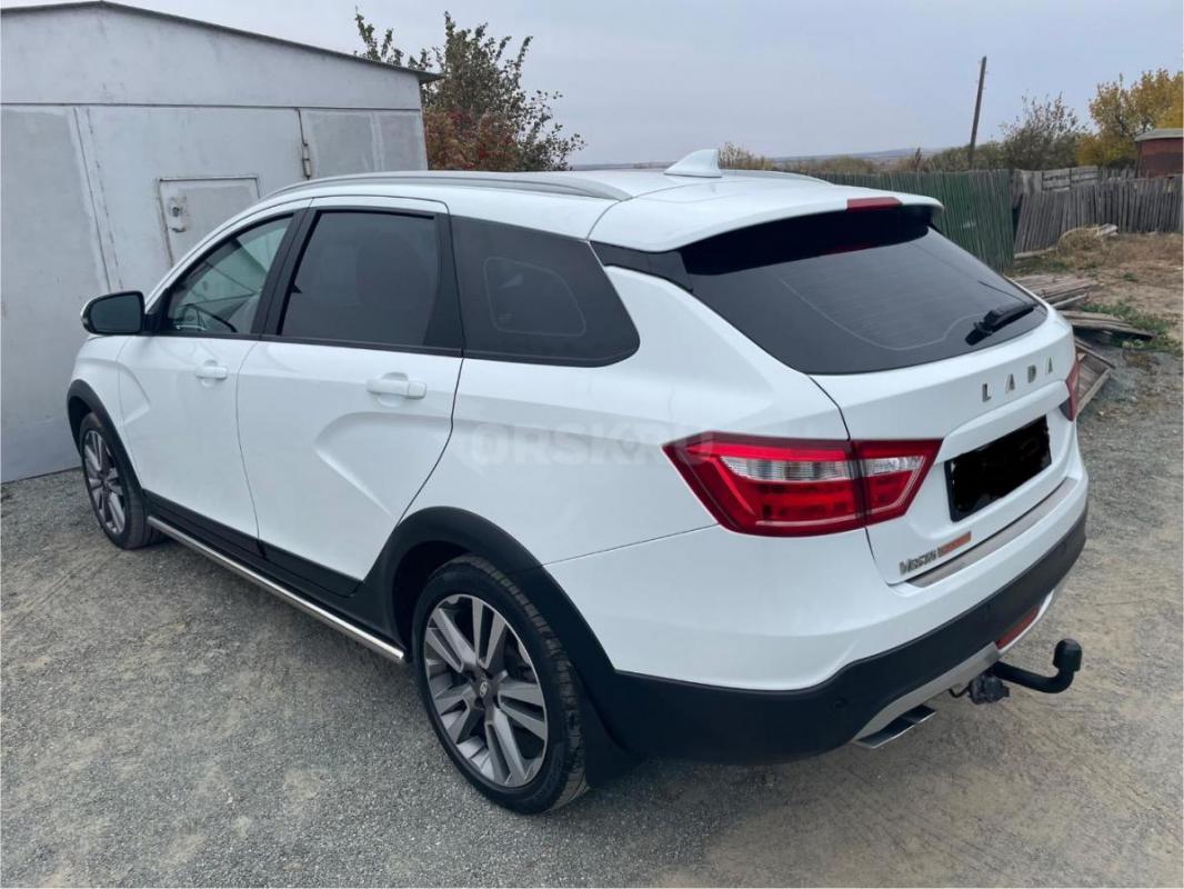 Продам ВЕСТА SW CROSS 2022 год (куплена в конце 2021 года, эксплуатация с 2022 года), пробег реальны - Орск