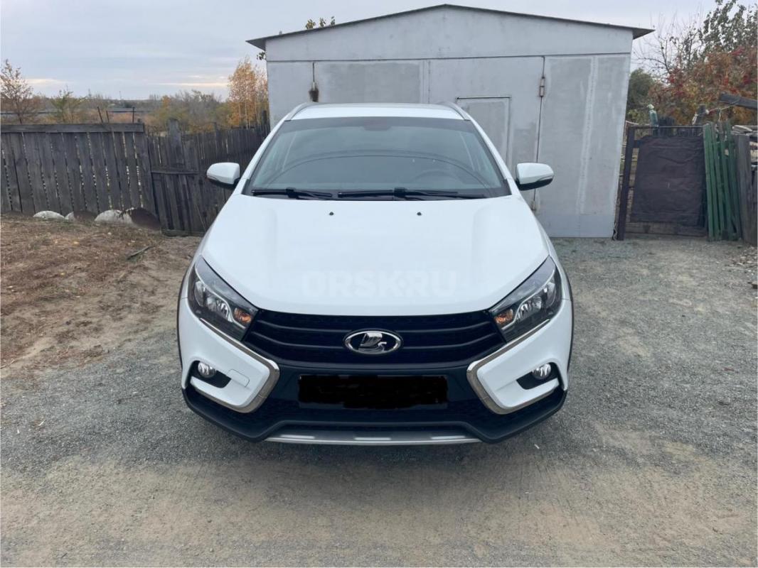 Продам ВЕСТА SW CROSS 2022 год (куплена в конце 2021 года, эксплуатация с 2022 года), пробег реальны - Орск