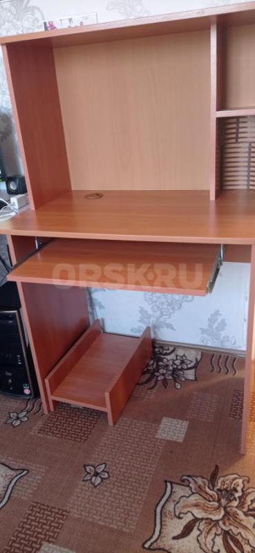 Продам стол компьютерный, не дорого в хорошем состояние - Орск