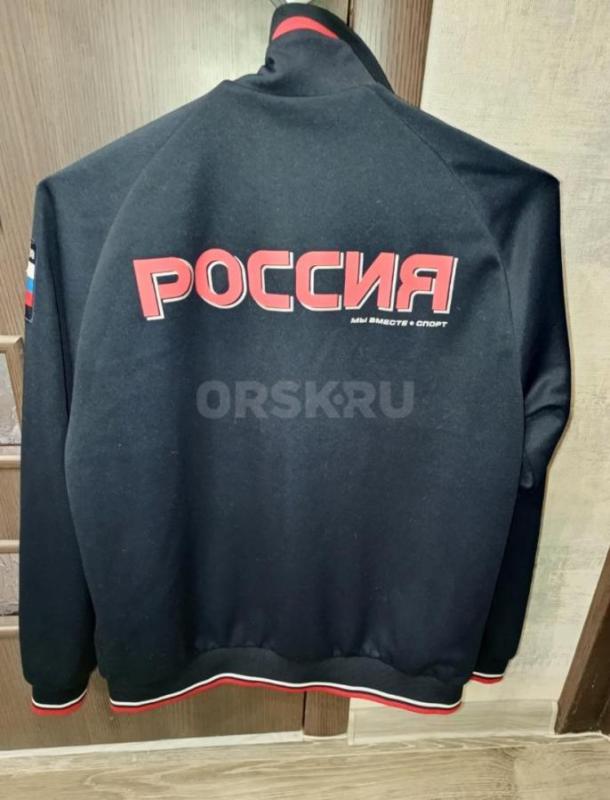 Жилет и спортивный костюм Форвард 50 р. - Орск