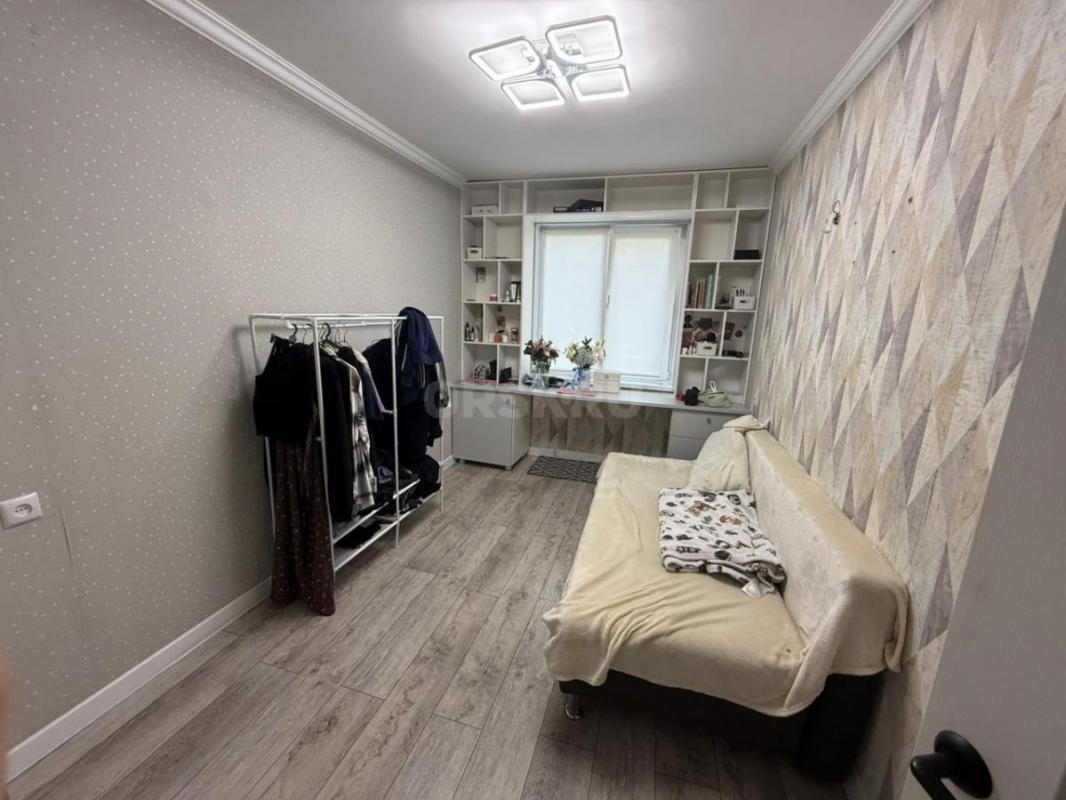 СДАМ КВАРТИРУ БЕЗ МЕБЕЛИ
Двухкомнатная 1 этаж хороший ремонт - Орск