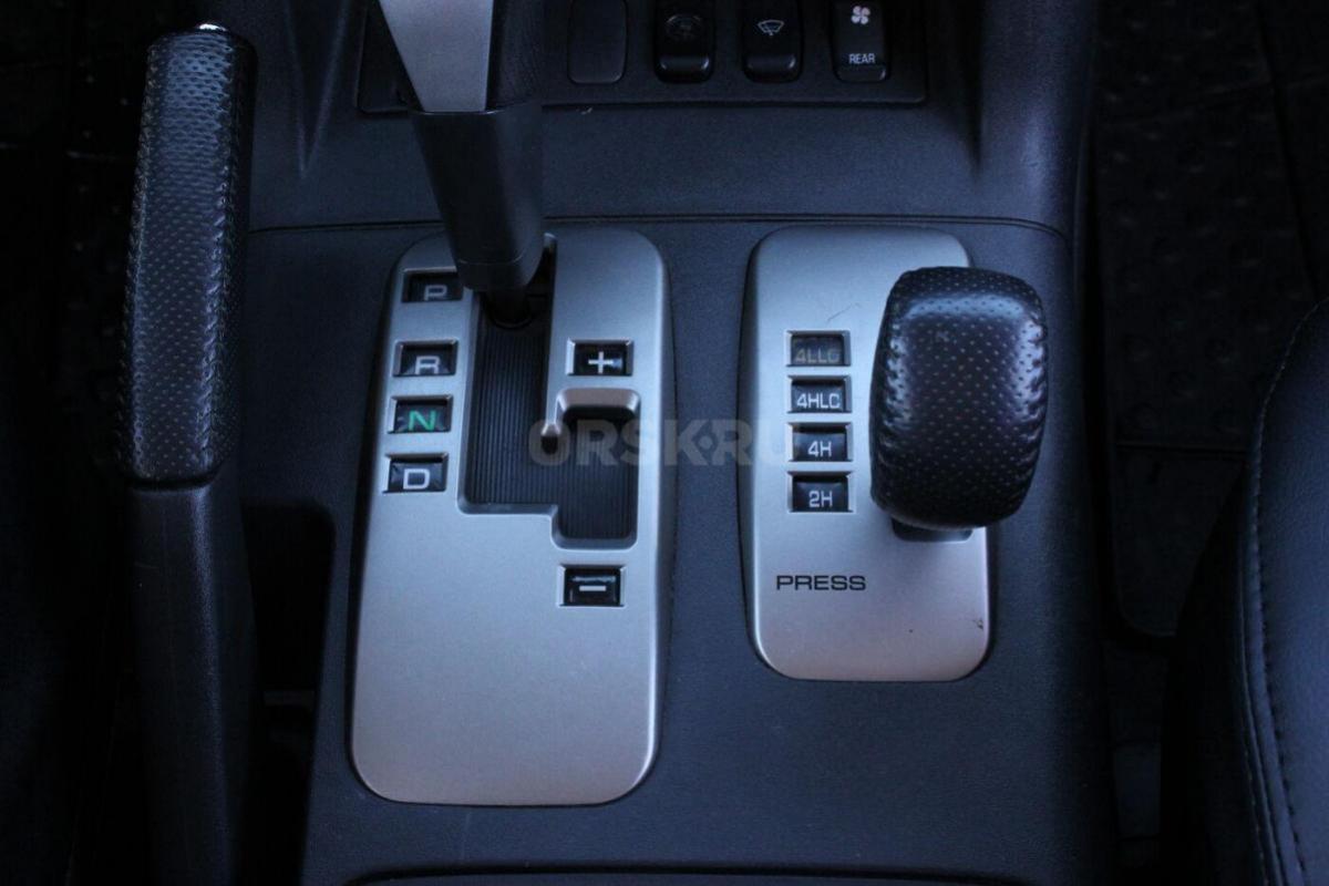 В продаже Mitsubishi Pajero &#039;2004 III Рестайлинг 
√Бензин, 3.5 л, 202 л.с.
√АКПП, полный - Орск