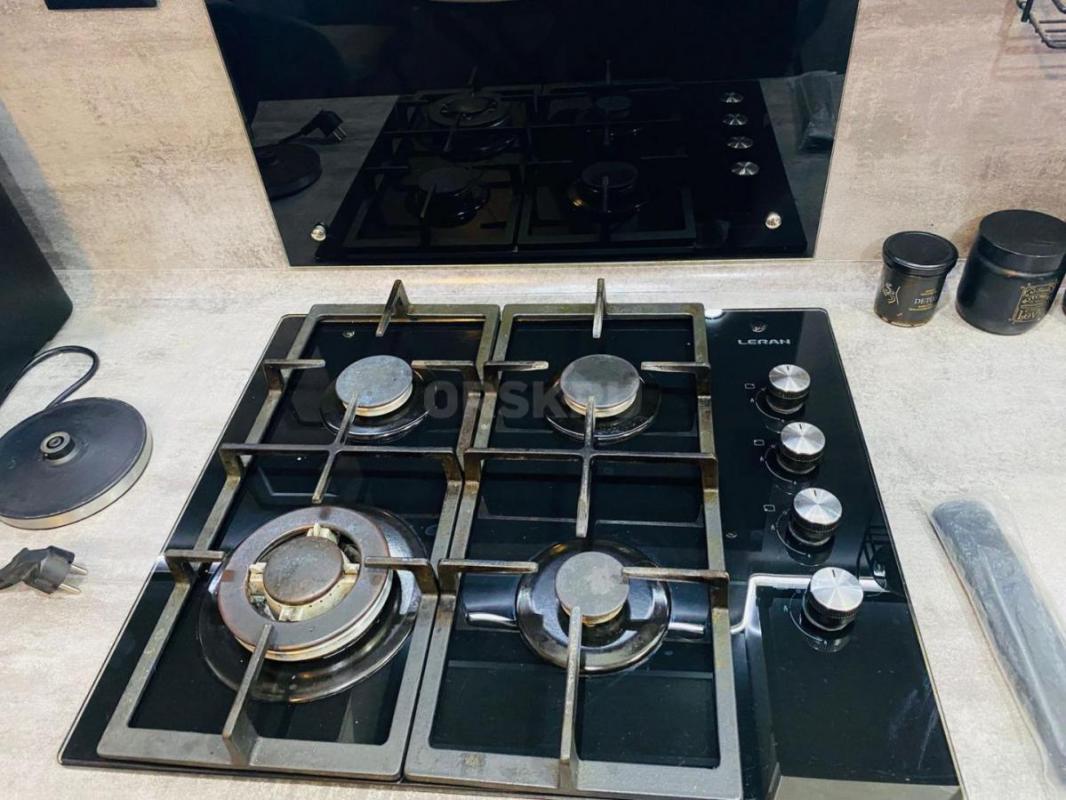 Продам кухню в отличном состоянии ( варочная панель, фартук, микроволновка, вытяжка) - Орск