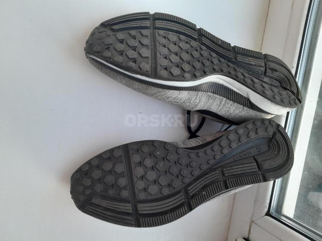 Мужские кроссовки 41р. - Гай