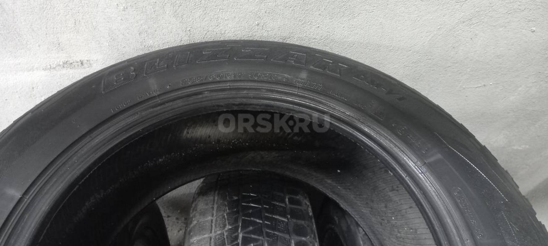 Продам зимние колеса Бриджстоун Близак, 4шт, 235/60/р17, липучка. - Новотроицк