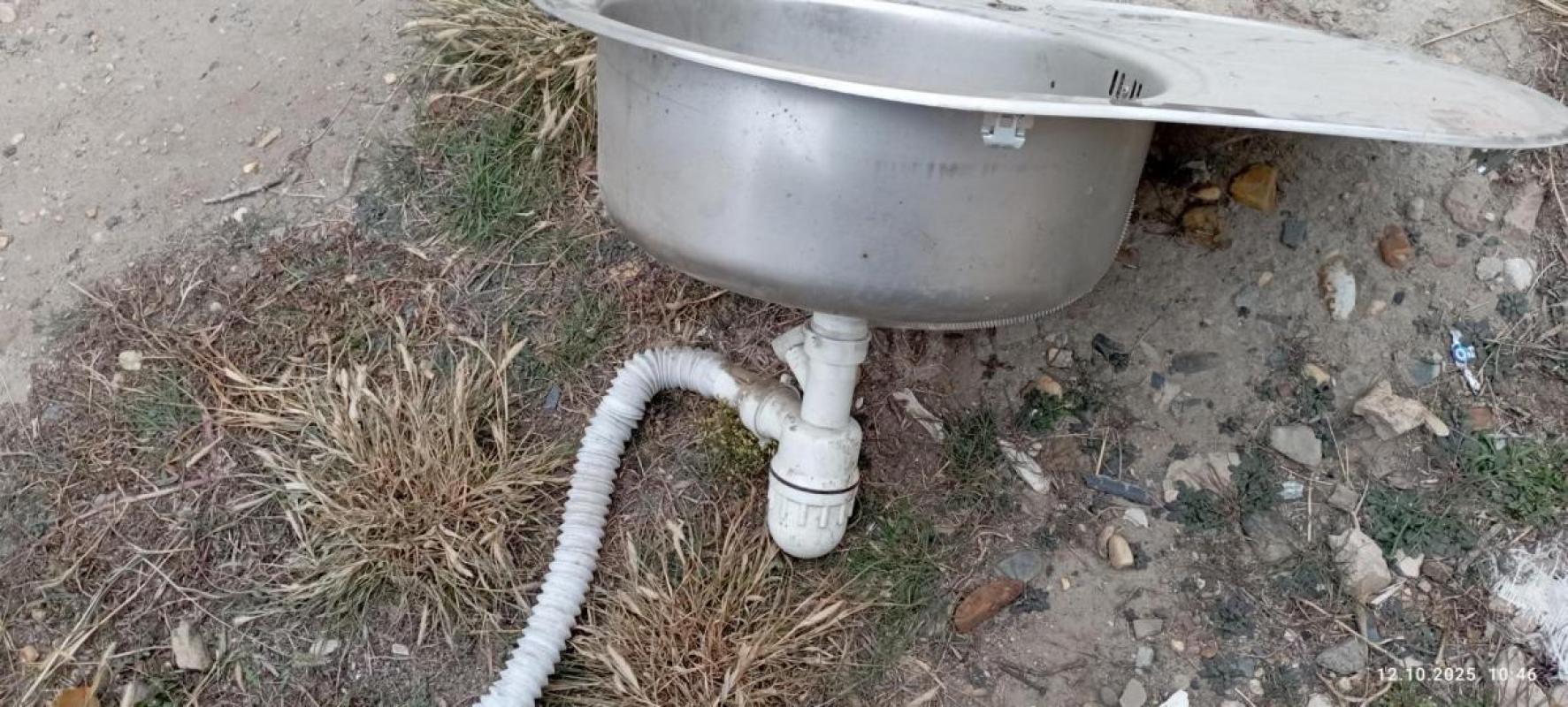 Продам мойку врезную в хорошем состоянии, с крылом правым. - Орск