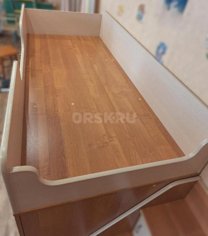 Кровать-чердак в хорошем состоянии
Кровать: 140х185х84 см
Спальное место: 80х180 см
Лестница: 108 - Орск