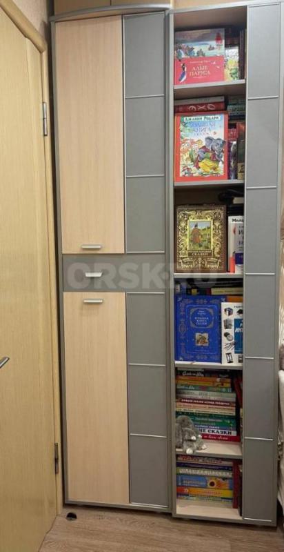 Продам комплект мебели для детской:
Шкаф для одежды с полкой и штангой (высота 215 см, ширина - 72 - Орск