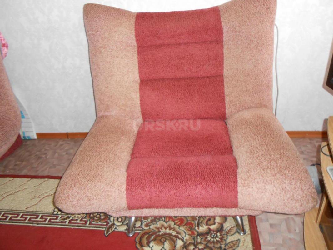 ковер 2х3 кресло-1500 люстра-450 покрывало на 2х спалку - Орск