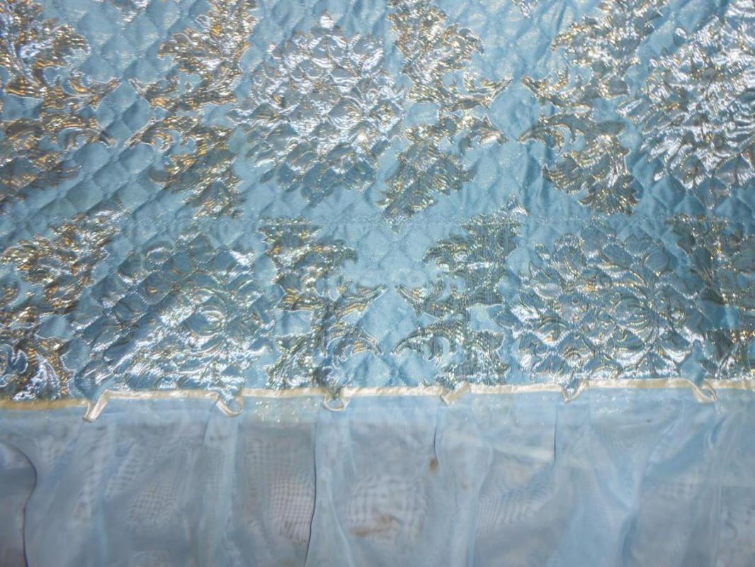 ковер 2х3 кресло-1500 люстра-450 покрывало на 2х спалку - Орск