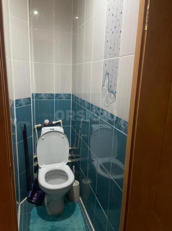 Сдаю двухкомнатную квартиру на Васнецова полностью оборудована новый мебелью новой техникой 
Отдель - Орск