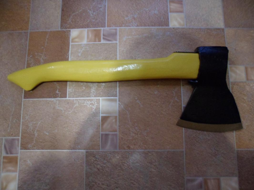 Топор из СССР с кобурой для безопасной транспортировки. - Новотроицк