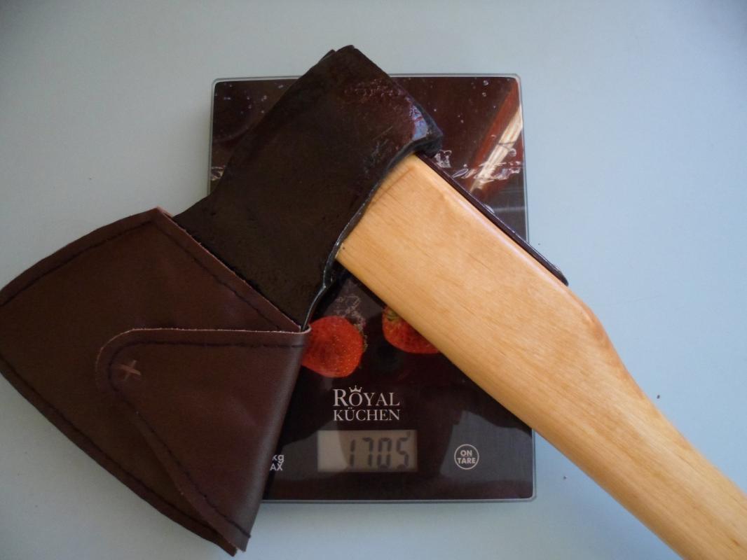 Топор из СССР с кобурой для безопасной транспортировки. - Новотроицк