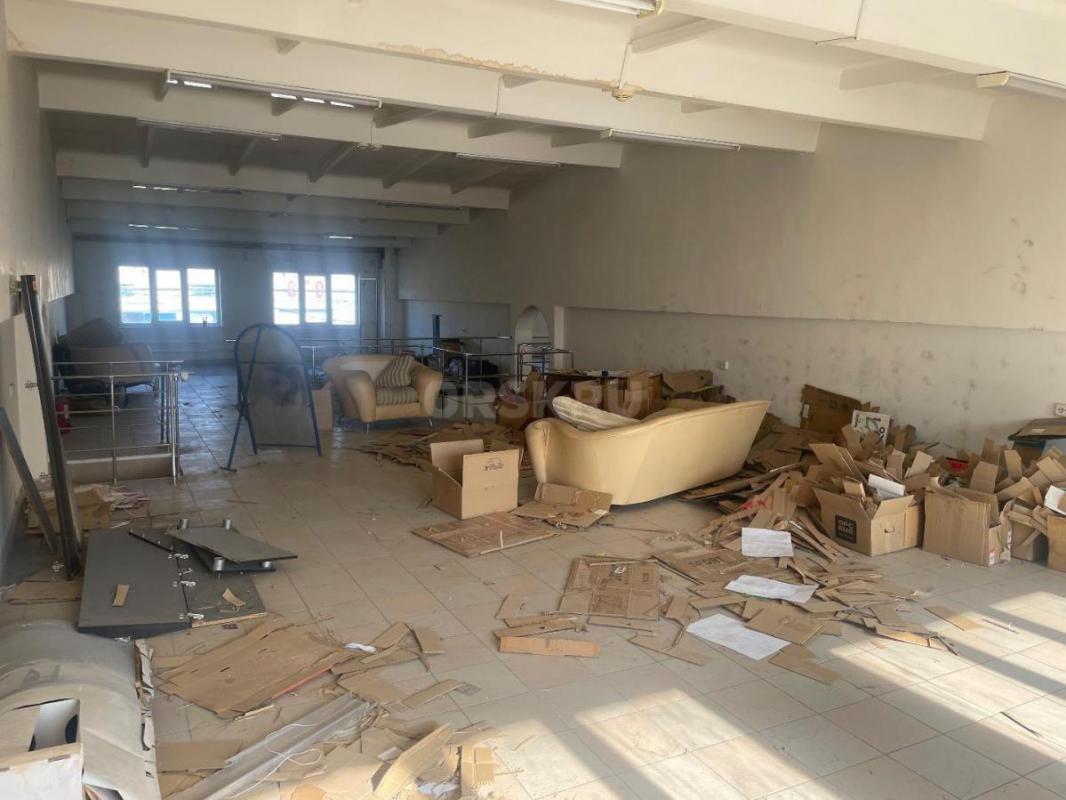 Предлагаю Вам рассмотреть под аренду
2-х этажное нежилое помещение общей площадью 617 кв. - Новотроицк