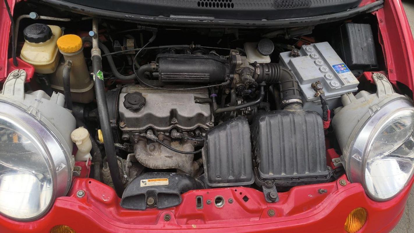 Продаю машину на уверенном ходу во владение 5 лет управляла девушка очень аккуратно , есть гидроусил - Новотроицк