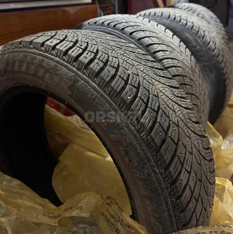 Продам комплект зимней резины Triangle 215/60 R17 в хорошем состоянии. - Орск