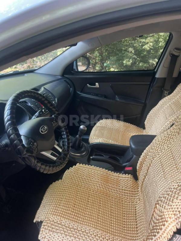 Продам Кия Спортейдж 3 2013 год полн привод механика  Автозапуск газ присан зима на дисках пробег ро - Орск