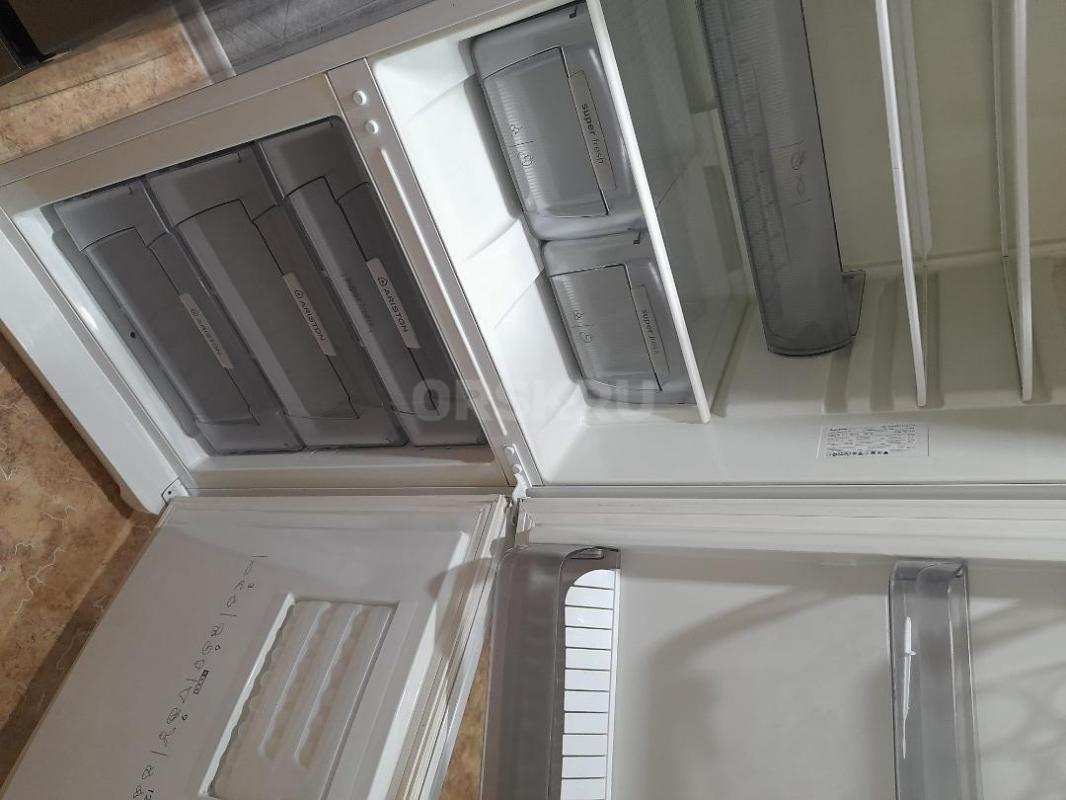 Продам холодильник ARISTON б/у, в хорошем состоянии, 2х-камерный, 2 движка, высота 185см, ширина 60с - Орск