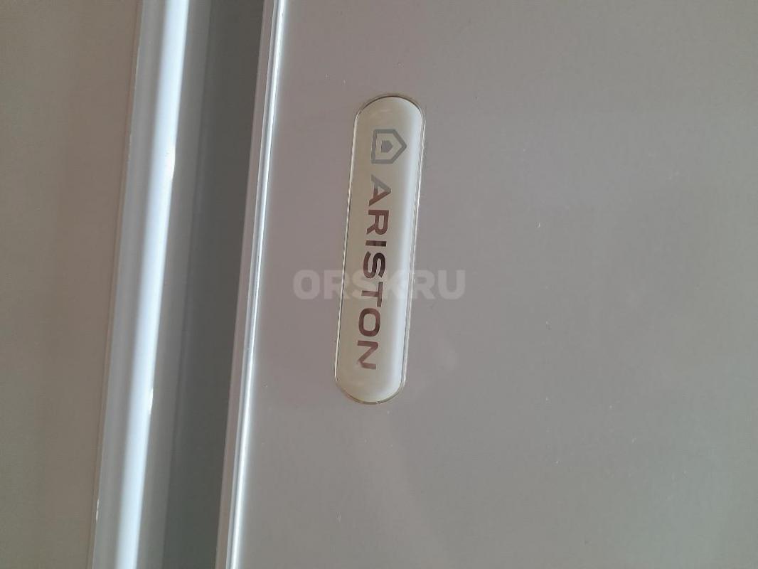 Продам холодильник ARISTON б/у, в хорошем состоянии, 2х-камерный, 2 движка, высота 185см, ширина 60с - Орск