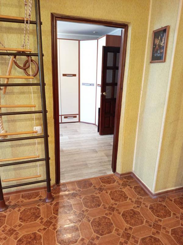 Продаётся уютная трехкомнатная квартира площадью 61.1 квадратных метров на пятом этаже пятиэтажного - Новотроицк