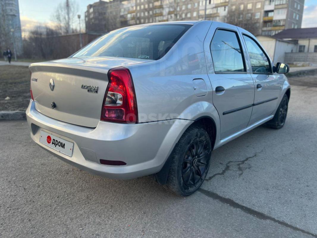 Продаю автомобиль в отличном состоянии с документами всё в порядке машина не битая не крашена очень - Орск